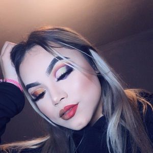 Meet your Posher, Fatima